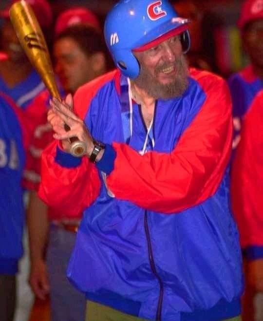sl5461061's tweet photo. Hombre aprendimos a creerte eterno...
#FidelPorSiempre 🇨🇺💪❤🌹
#CubaViveEnSuHistoria 🇨🇺💪❤🌹 https://t.co/s5ZbGeSaA0