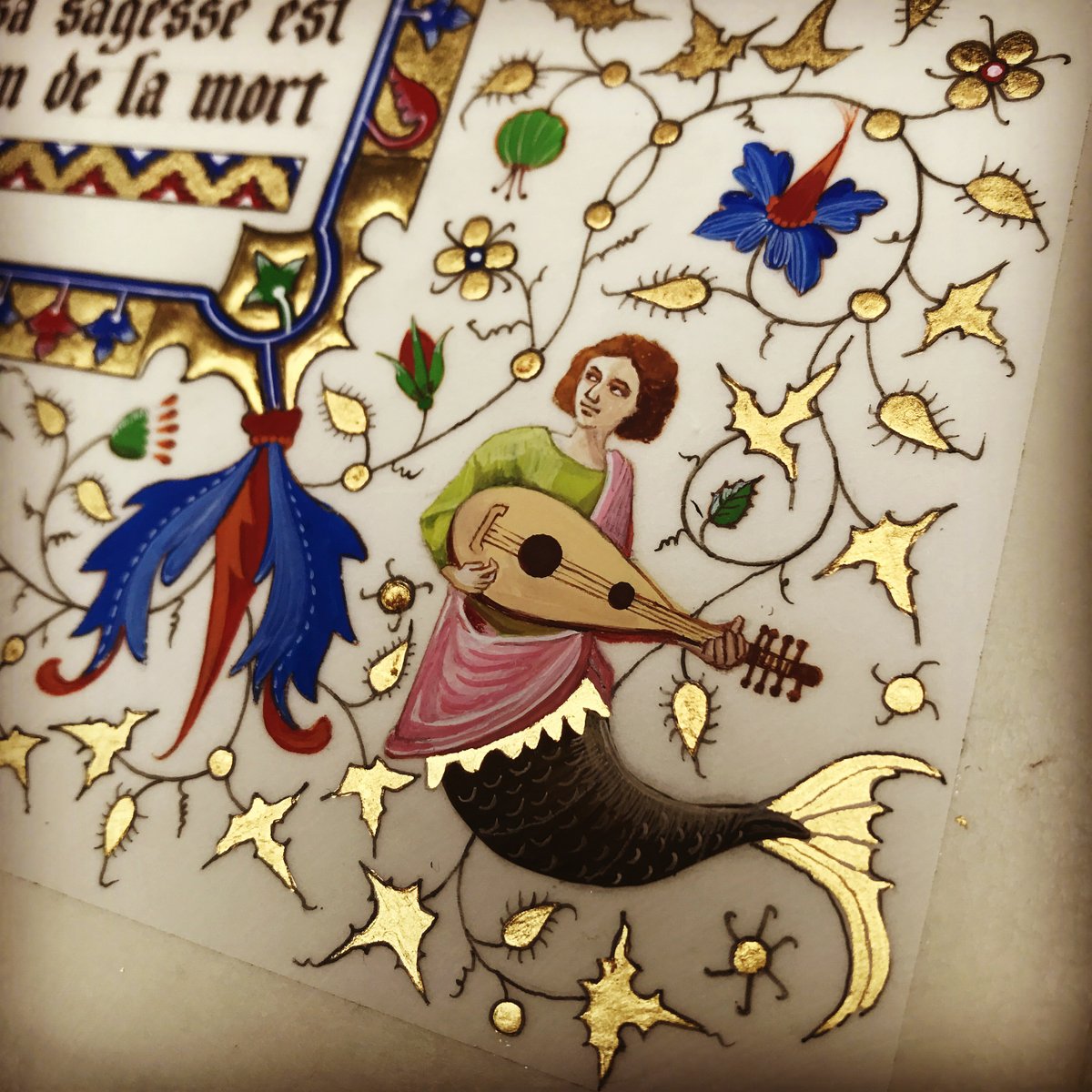 LeParatonnerre1's tweet photo. https://t.co/Cc0QBH3ePr

"Je cherche à fabriquer des enluminures aussi authentiques que possible."

Entretien avec l'Atelier du hérisson d'or (au #japon) qui réinterprète l'art médiéval. 

#moyenage #histoire #art cc @thuillieres https://t.co/7Zhd7EOtYl