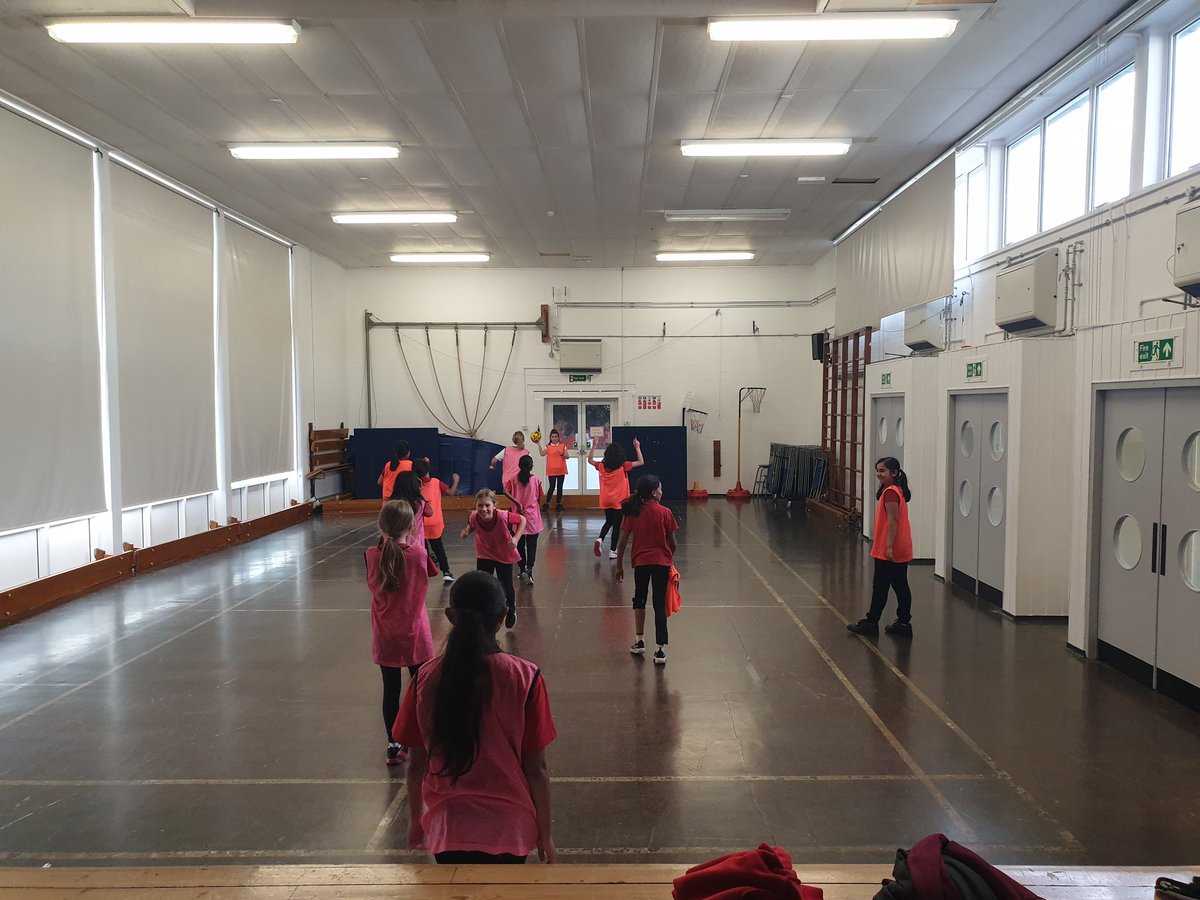 Mr_TC_Longshaw's tweet photo. Year 5/6 girls football 
⚽️ trial
Mr Charles @LongshawAcademy https://t.co/iEANNlfEiQ