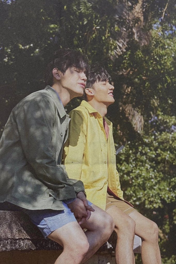 casuarineslove's tweet photo. They already give a HINT on #staynew2 photobook about cherry magic I guess. Because when I watched this series I only saw taynew scenes on their photobook 😭

#taynew #เตนิว #GMMTV2023 https://t.co/eG2PtJOfPt