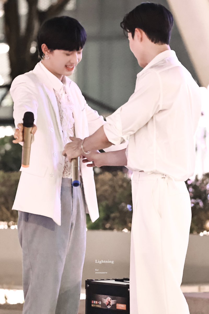 lightningznn's tweet photo. 🫠@CwrNew @zee_pruk 

#ZeeNuNew 
#ZeePruk
#NuNew 
#ซนซน 
#MegabangnaxZeeNunew https://t.co/iQWWfBDLje