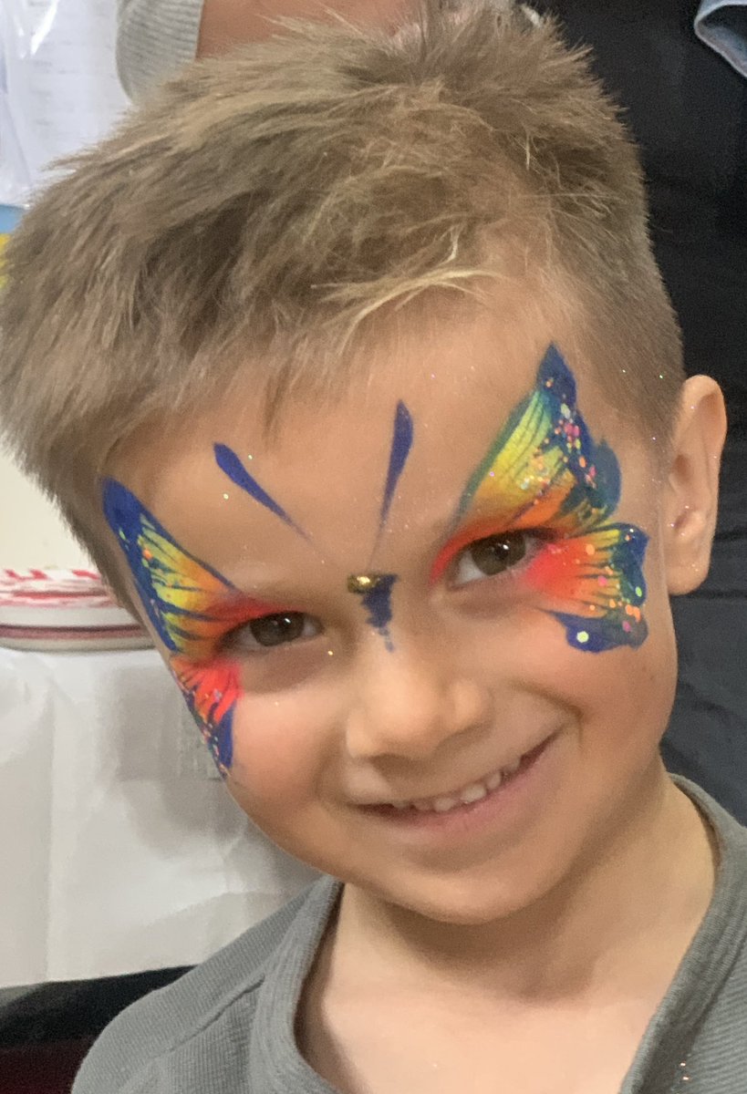 claresfacepaint's tweet photo. Cheeeeeeeeeeese 😁 

Some gorgeous smiles to brighten your day 🤗 https://t.co/cKD8Kedb4n