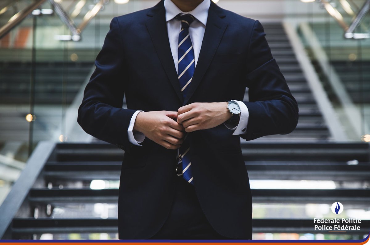 policefederale's tweet photo. ❗ Attention ❗Arnaques par de faux employés de banque. Ils vous contactent par téléphone, se rendent parfois à votre domicile et vous subtilisent des données bancaires. Si c'est le cas, appelez le 101. Prévenez également vos (grands) parents. Plus d'info: https://t.co/Ei2E73LDmr https://t.co/PzLPfqRvN0