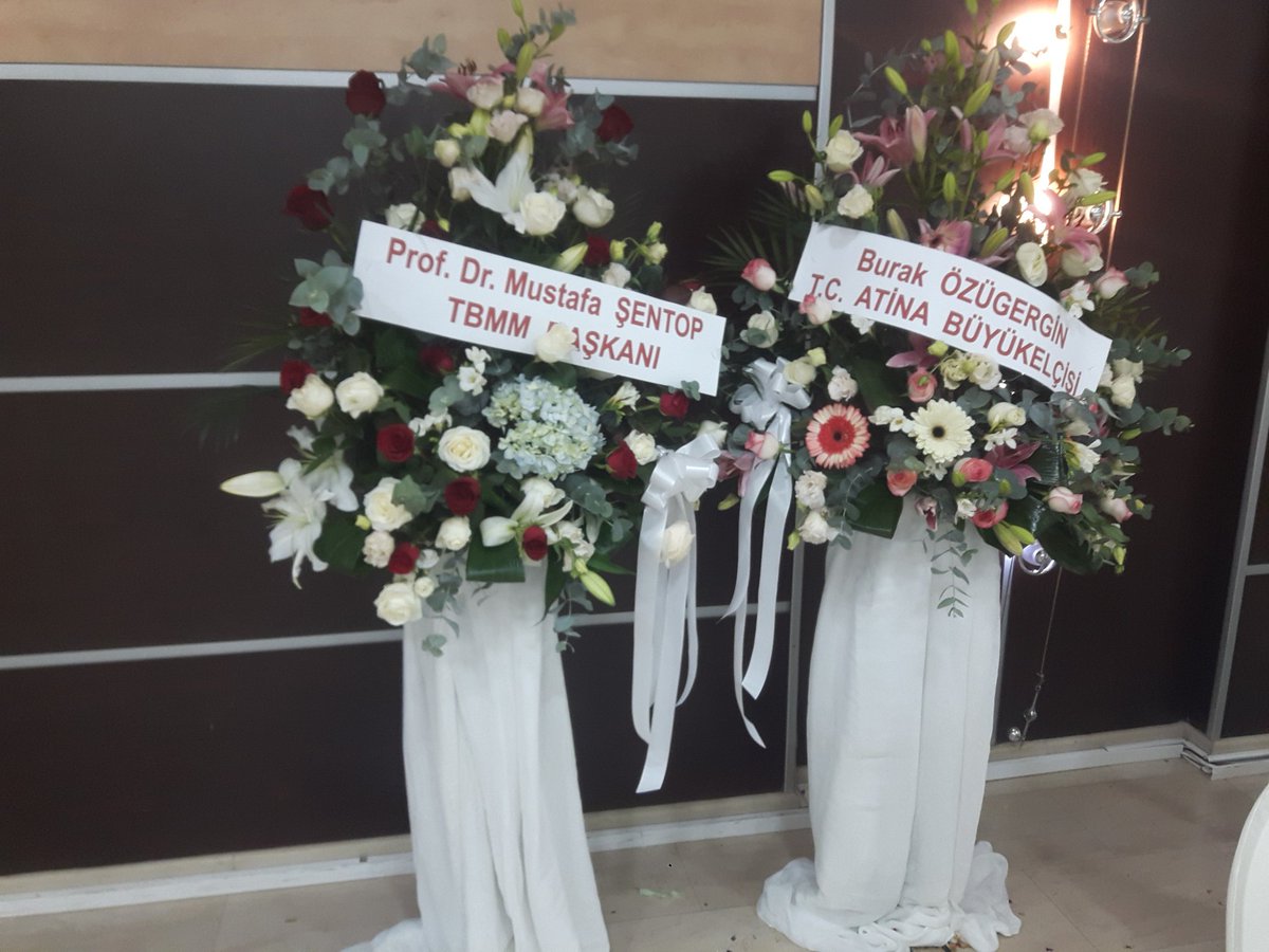 Dün akşam biricik oğlum Enes ile gelinim Feyza'nın düğün heyecanını büyük bir coşku içinde yaşadık. Rabbim yavrularımı iki cihanda bahtiyar eylesin. Ömür boyu mutluluklar versin.