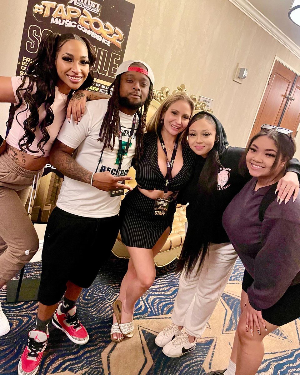 Linked up with <a href="/MissAllySpoon/">WhiteChyna</a> and her friends last month #SanDiego <a href="/ArtistAuditions/">ARTIST BOOKING AGENT</a> MORE WORK TO COME 💯
