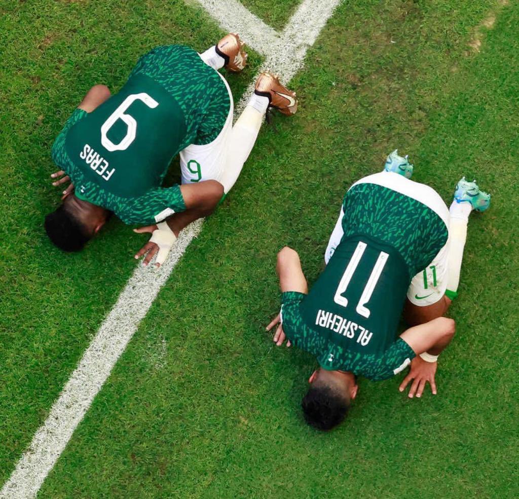 MASQurashi's tweet photo. لئن شكرتم لأزيدنكم 

#السعوديه_الارجنتين 
#FIFAWorldCup    
#كأس_العالم_قطر_2022 https://t.co/OMNjcqRSXg
