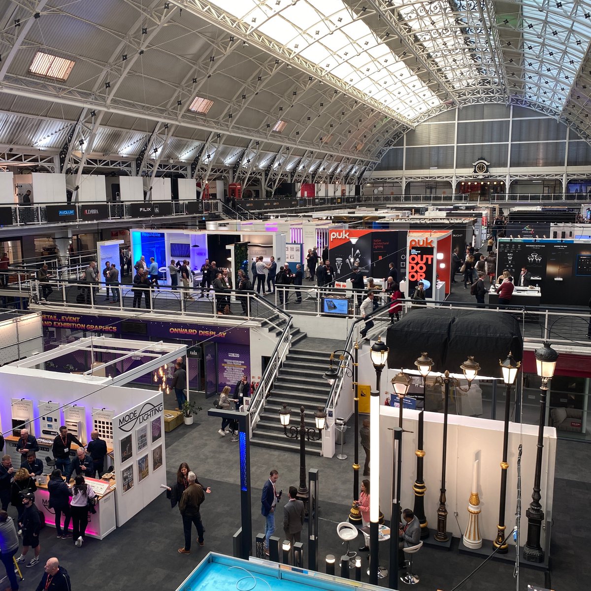 CorneliusDesign's tweet image. We're visiting @_light_london today at @thebdc.

We're looking forward to meeting and speaking about design innovation with some of the best lighting companies in the UK 💡

Who should we go and say hello to? 👋

#innovation #productdesign #networking