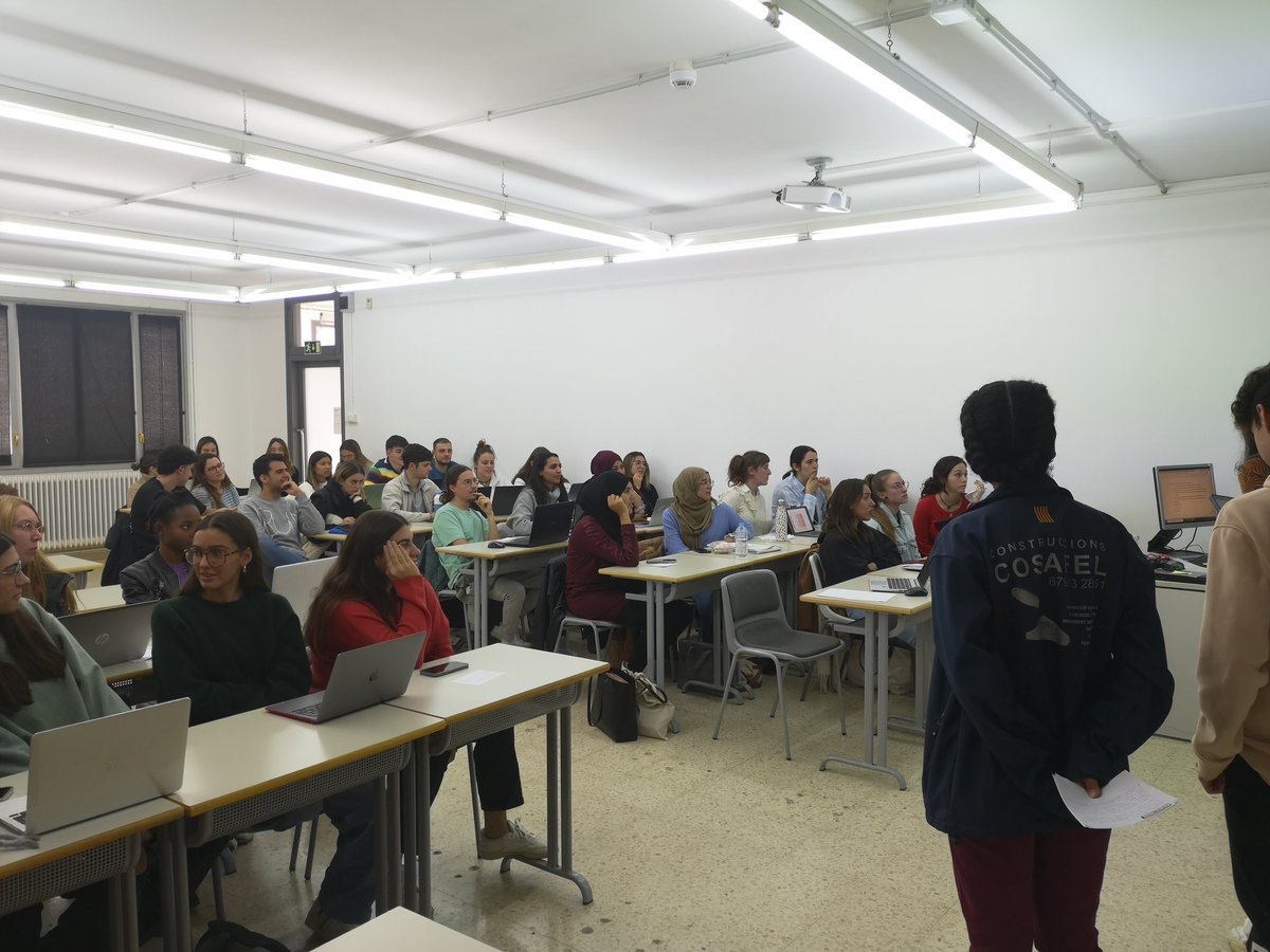 Today Infographic defense part I. Congratulations to all presenting groups! #pharmacologylearning #English <a href="/UVic_FCSB/">Facultat de Ciències de la Salut i el Benestar</a>