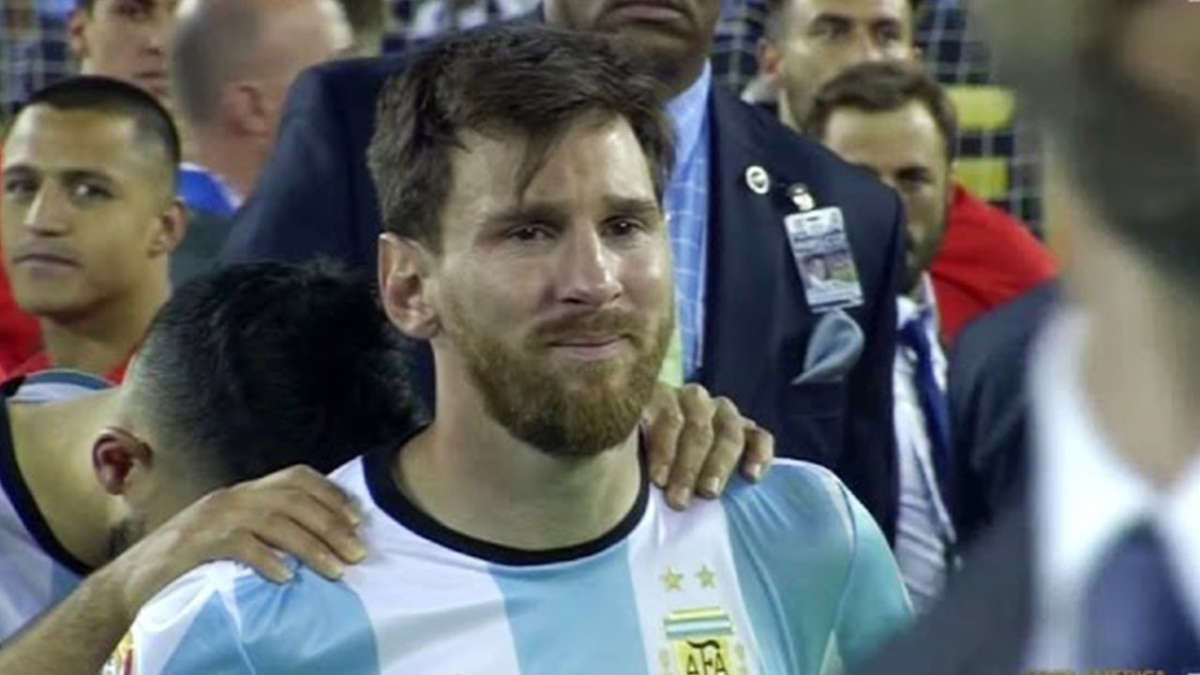 lucaavillar's tweet photo. No te queremos ver llorar así nunca más Lionel. Todavía estas a tiempo de dar vuelta la situación. Ya sabés lo que tenés q hacer... #AfeitateMessi https://t.co/PUHbmby6gJ