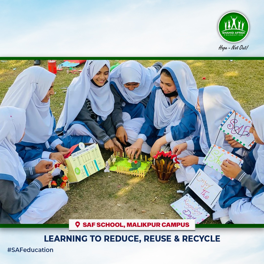 SAFoundationN's tweet photo. Encouraging #SAFstudents to give back to Earth & preserve resources to prevent climate issues. The #SAFeducation team hosted a recycling activity at #SAFSchool Malikpur to instill individual environmental responsibility in children. Enabling them to ensure #HopeNotOut for all! https://t.co/vMZFHZNfyJ