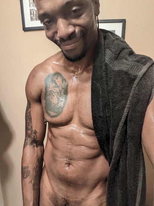 Washing off a dirty work day https://t.co/ODZh46YXq9<a href="/tag/newprofilepic"class="tags"><span>#newprofilepic</span></a>