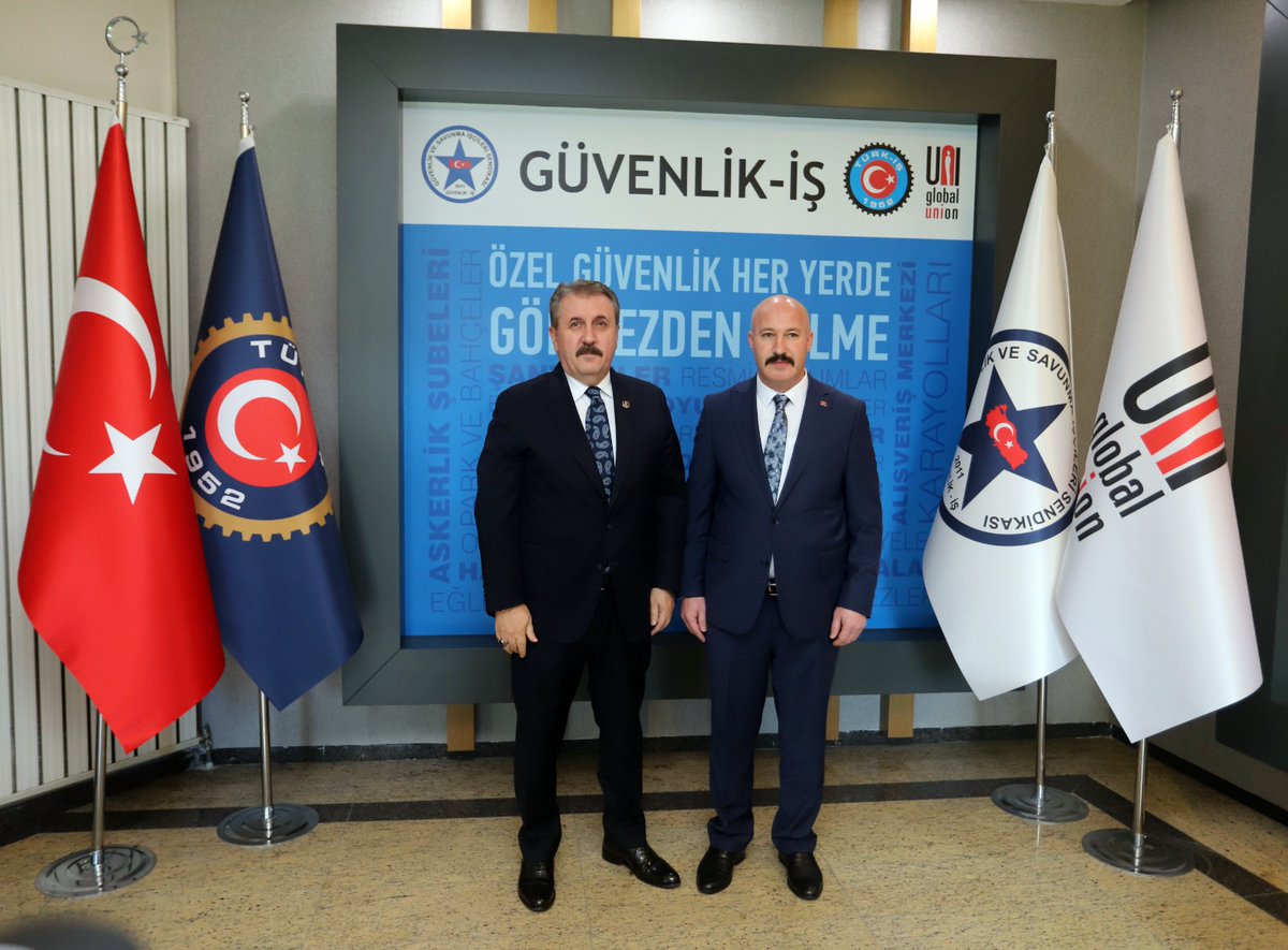 Büyük Birlik Partisi Genel Başkanı Ankara Milletvekili Sayın Mustafa DESTİCİ gerçekleşen genel kurulumuz sonrası genel merkezimize ziyaret gerçekleştirdi.
<a href="/bbpgenelmerkez/">BÜYÜK BİRLİK PARTİSİ</a> 
<a href="/Mustafa_Destici/">Mustafa Destici</a> 
<a href="/turkiskonf/">TÜRK-İŞ</a> 
<a href="/Guvenlik_is/">Güvenlik-İş Sendikası</a> 
#özelgüvenlik