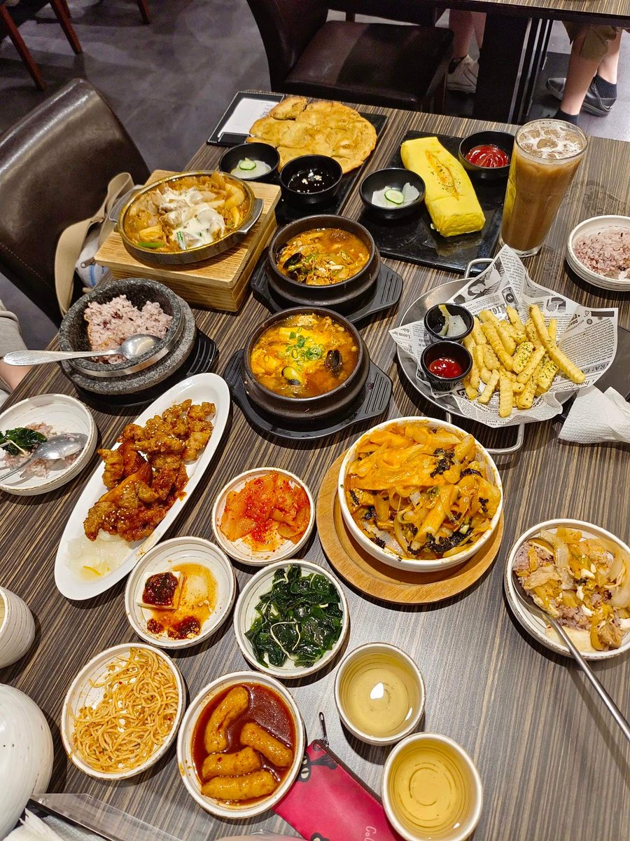 Yu_Psypos's tweet photo. 跟家人吃飯 之 不小心點太多 https://t.co/mGVhAa9yUH