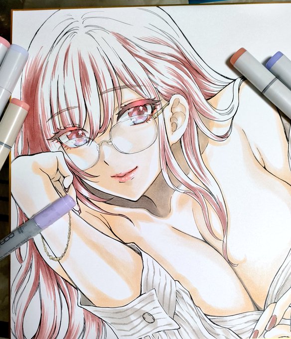 メガネ女教師っぽいのももうちょっとで完成です～ 