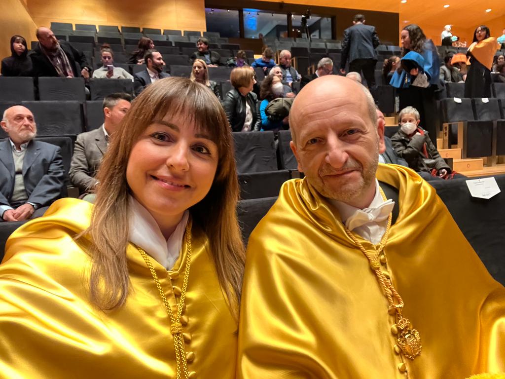 Otorgamiento títulos doctor <a href="/UJIuniversitat/">Universitat Jaume I</a>. Felicidades <a href="/AnaGimenoM/">Ana Gimeno</a>. #anestesia #orgullodeseranestesiologo