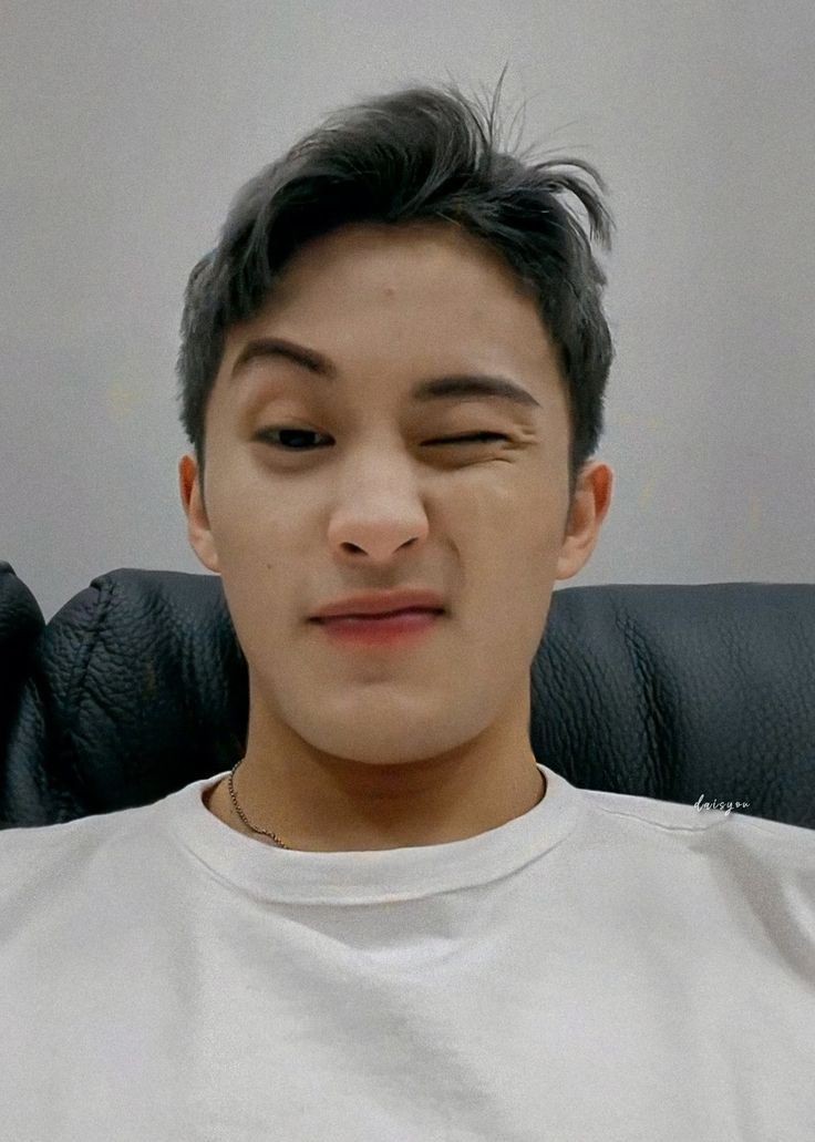 ; All because of Simon

— Mark Lee few tweets AU

© oneirophile_