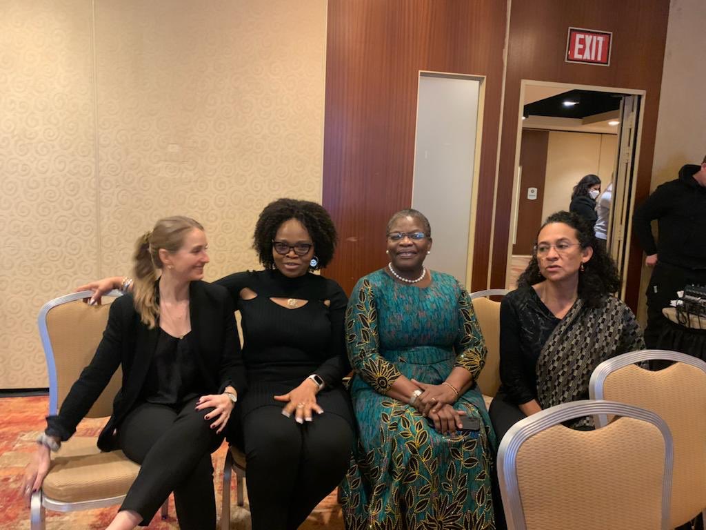 obyezeks's tweet image. Had a lovely time in Philadelphia with the African Studies Association folks @ASANewsOnline as their 2022 Hormuud Lecturer during the #ASA2022. Congratulations to our own Prof Aderonke Adesanya- incoming President.🦾 Was great to reconnect with @AminaMamaAfrica . Amazing women!🤩