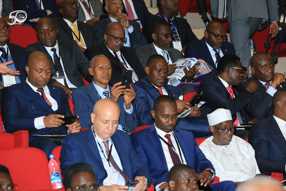 50Beac's tweet photo. Le Symposium International débute; le parterre d'invités est déjà installé.
#Symposium #Beac #Beac50ans #Cemac https://t.co/GuCSOoih4M