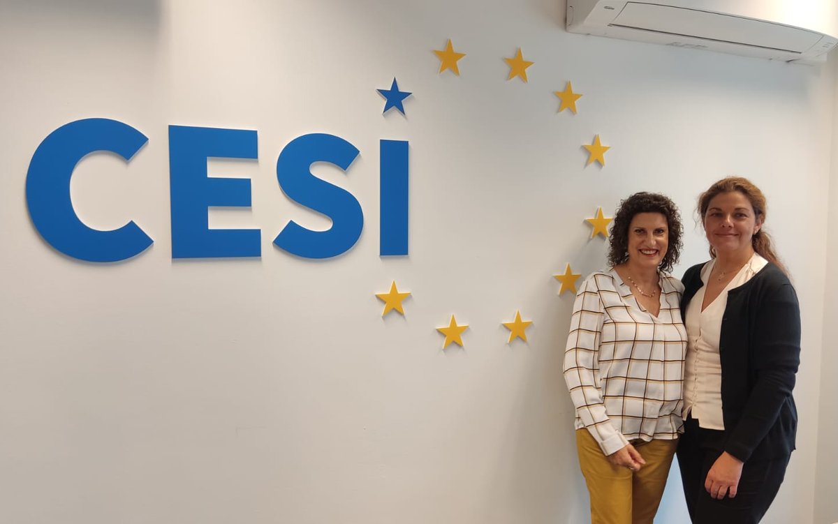 Sindicato_SATSE's tweet photo. Trabajando en Bruselas para incrementar la inversión pública en Sanidad y mejorar las condiciones laborales de Enfermeras y Fisioterapeutas

¡Uno de los mayores desafíos de toda Europa!

https://t.co/o2BTHsZhed #ExigimosSoluciones #FaltanMiles #SanidadPublica https://t.co/AefWA6ktYH