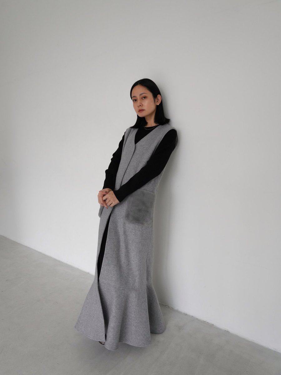 clastellar's tweet photo. Mermaid long gilet (ファー有り)

GRAY https://t.co/8DkTHFIV9q