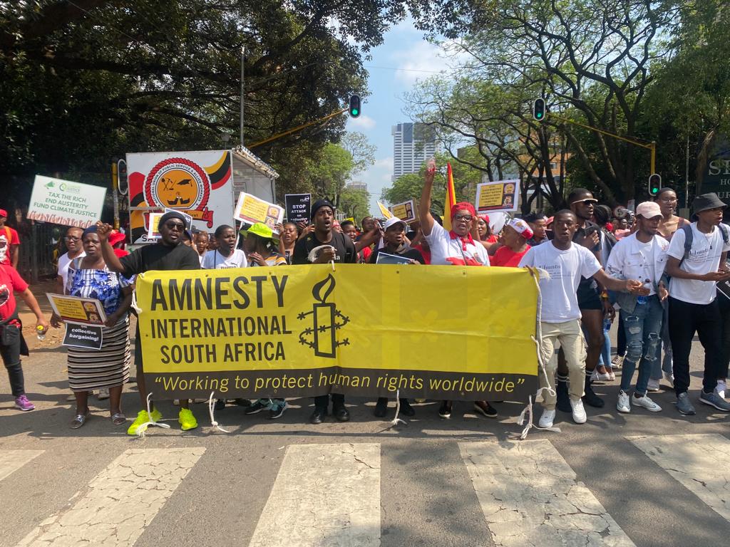 AmnestySAfrica's tweet photo. Tshwane📍We are demanding clean energy and climate justice ✊ #MarchForClimateJustice @CJCoalition https://t.co/8DejaEopAO