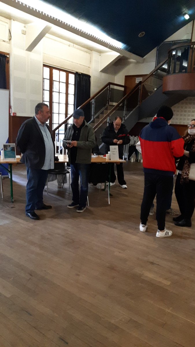 Salon métiers côté coulisses à Cahors. Le directeur Brice SEMIS en échanges avec la dépêche du midi. Merci aux équipes du pôle emploi de Cahors.