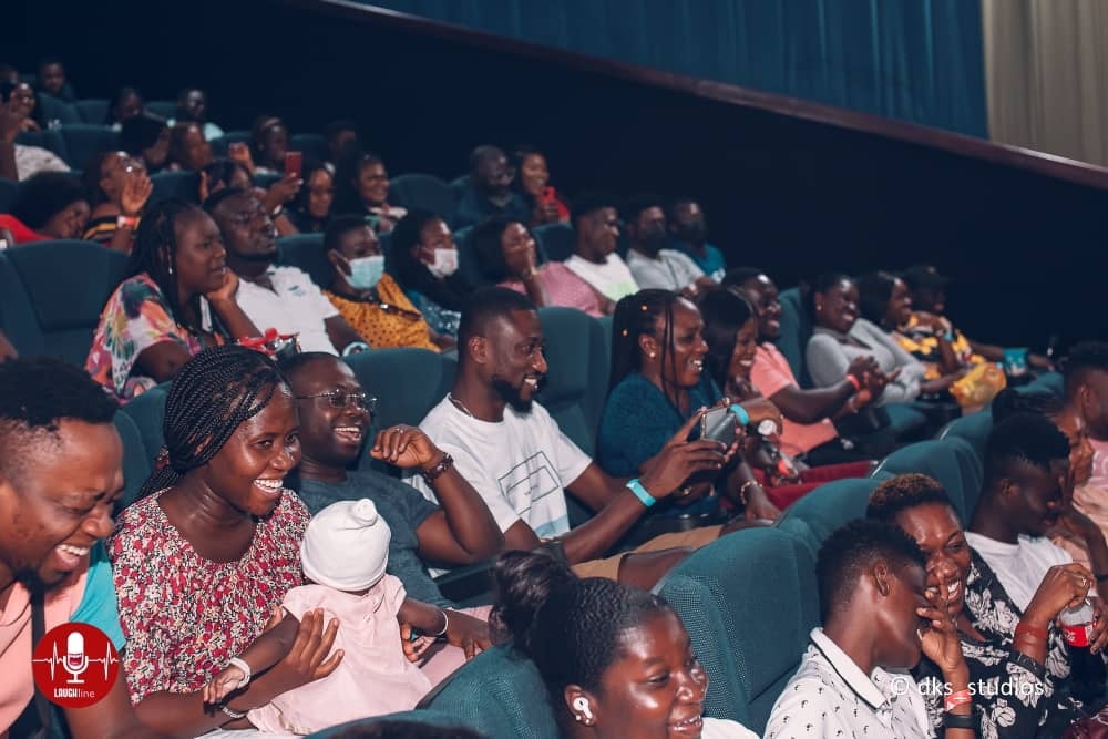 laughlinegh's tweet photo. As Accra make hot, you nor go buy ticket come laugh, laughn’t you? 😀 

#Laughline! This Saturday. 

Venue : Silverbird Cinema ( Accra Mall ) 
Time : 6pm
Rate : 60Ghc ( Single ) 100Ghc ( Double ) 

For tickets
0249232558 / 0207813921 

Powered by @kasaEnt_ @silverbirdcinemagh https://t.co/uo5QlumyUN