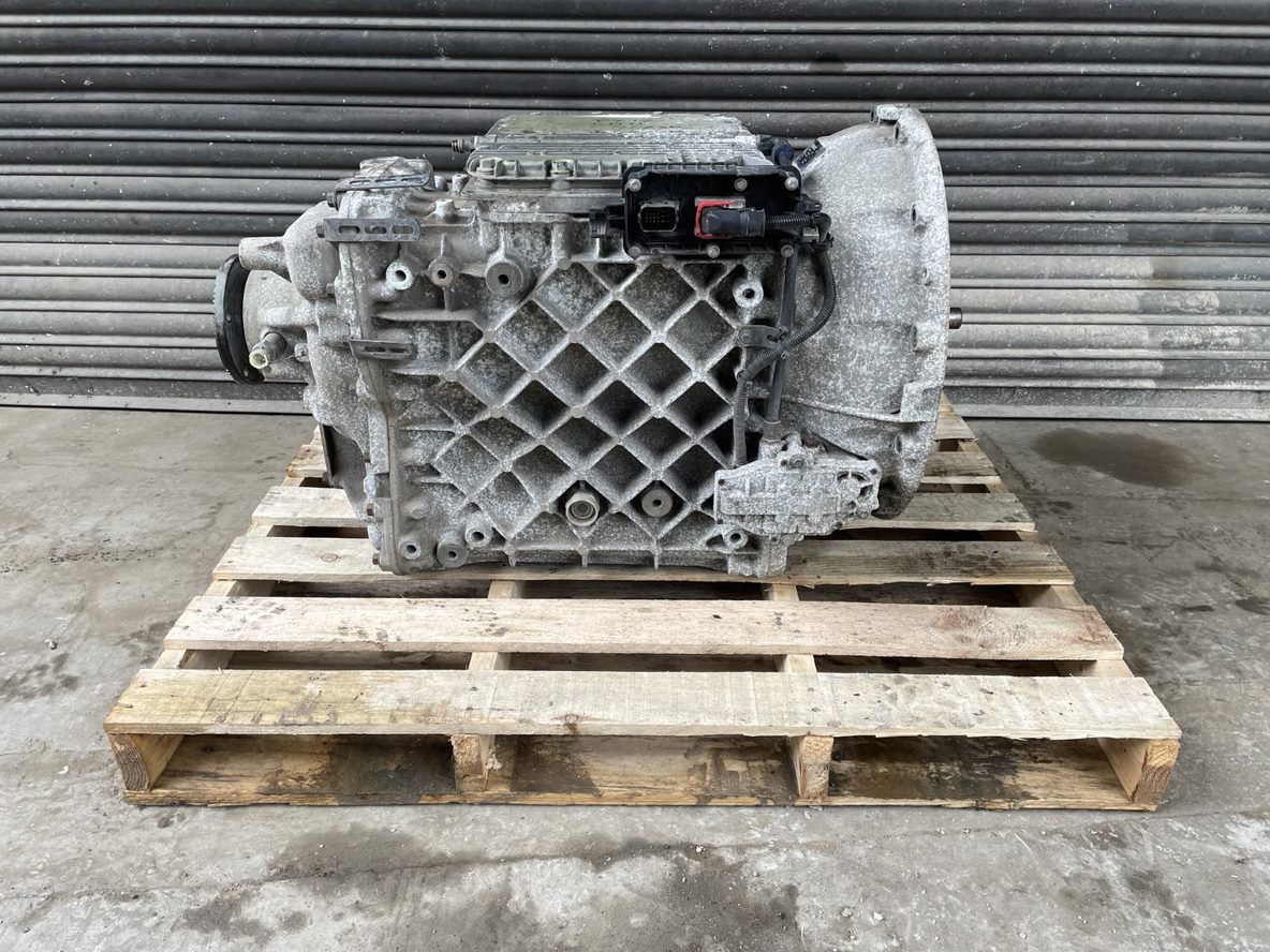 CrossHeights's tweet photo. For sale on our eBay shop and website:
Renault OptiDriver / Volvo I-Shift AT2612F Gearbox 7460150800 7460150798 (2016)

https://t.co/6Zr78fty4o
https://t.co/R2M3G2t8yr

#crossheights #renault #gearboxes #trucks #truckparts #renaultbreakers https://t.co/0BjfrKCZ59