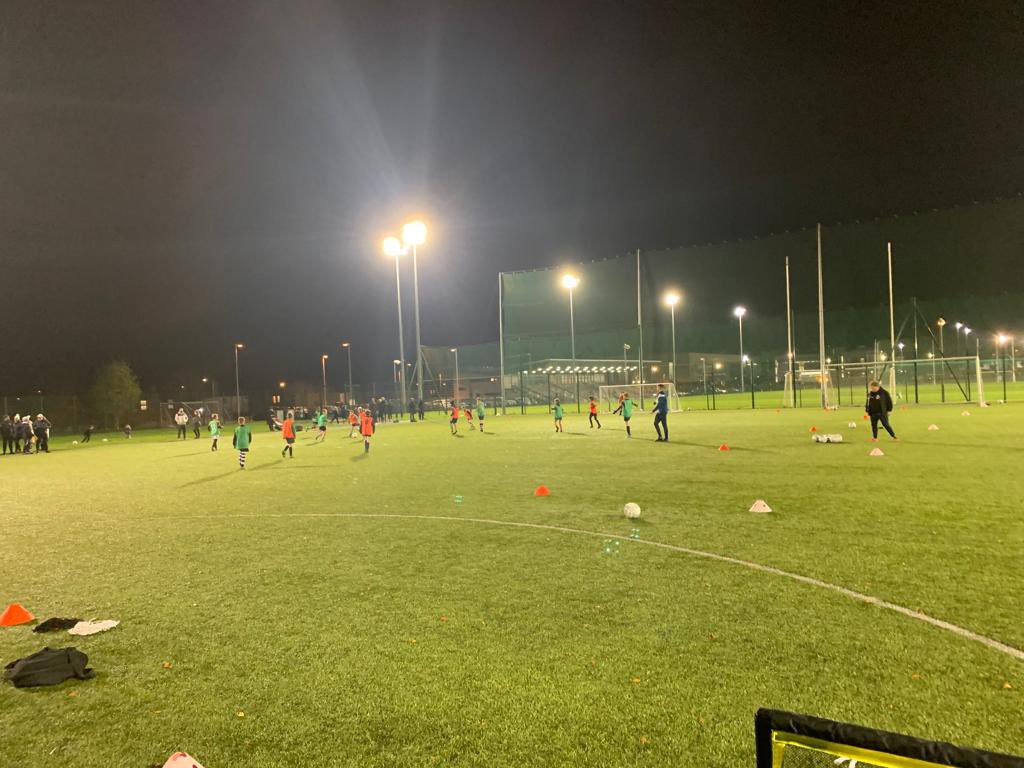 SETUCarlowFC's tweet photo. On Mon we welcomed over 60 footballers aged 11&amp;12 yrs taking part in the Fun, Skill Dev sessions delivered by current Football degree students. A really good concept run btw @SETUIreland @WEAREQPR &amp; @carlowjuvsoccer 
#oldskoolisnewskool #1v1s #meandmyball #miniworldcup https://t.co/Rhso98SOHE