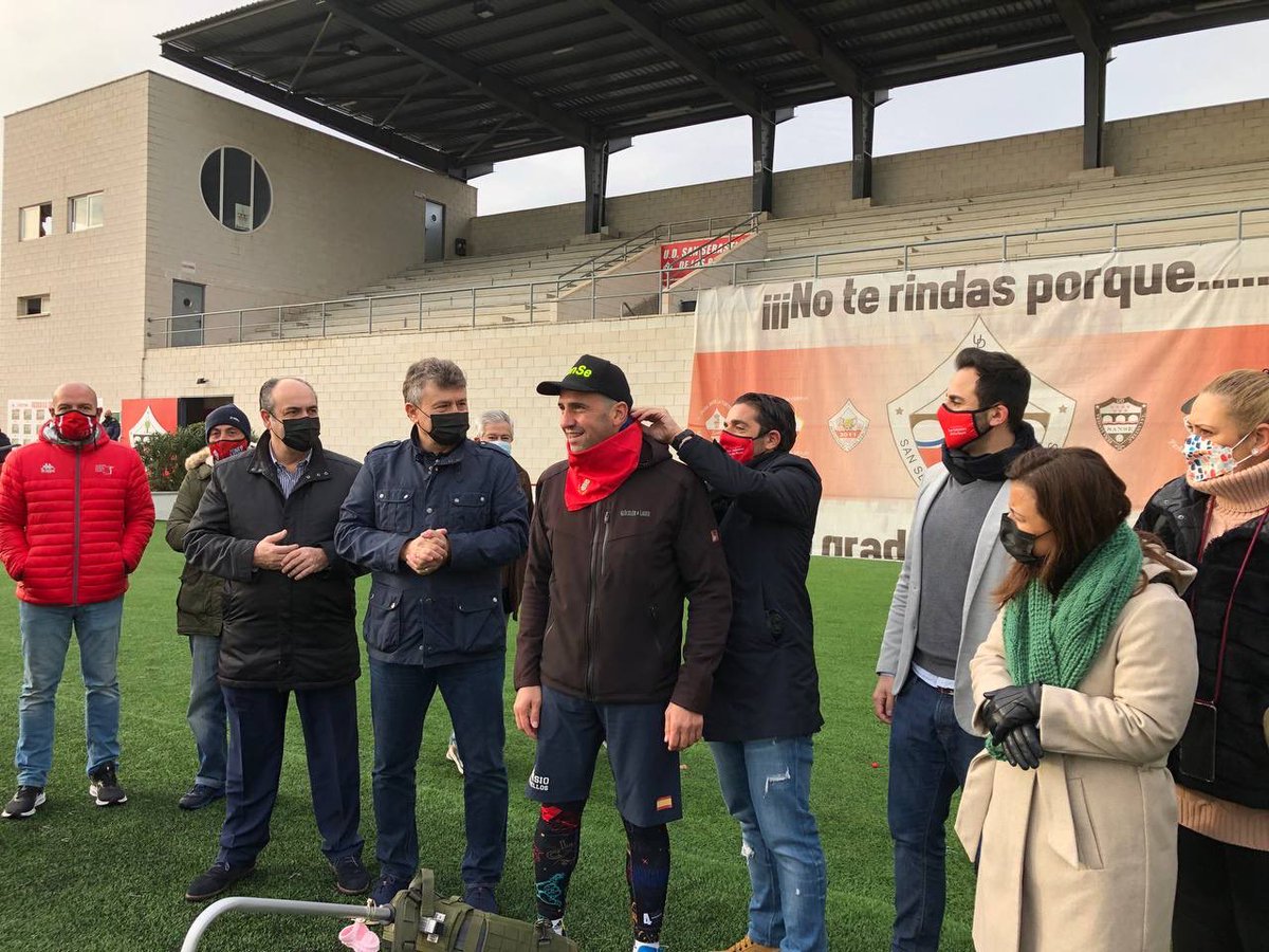 Patricia_hrm's tweet photo. 🔴 Mañana es el primer partido de España en #Qatar2022 y seguimos muy pendientes de Santiago Sánchez. Aún no hay novedades.

👉🏻 Su sueño era llegar hasta allí desde #SanSe con un mensaje solidario. Haremos todo el ruido posible y esperamos volver a saber de él muy pronto 🙏🏻 https://t.co/t0J0RTNBJs