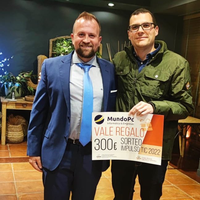 tiendasmundopc's tweet photo. La pasada semana asistimos a la gala de premios @impulsotic como patrocinadores, donde aportamos un regalo de 300 € que se sorteó entre todas las personas asistentes. ¡Enhorabuena al afortunado! 🏆
#TiendasMundoPC #SiTIC22 https://t.co/oFfgHaDrCr