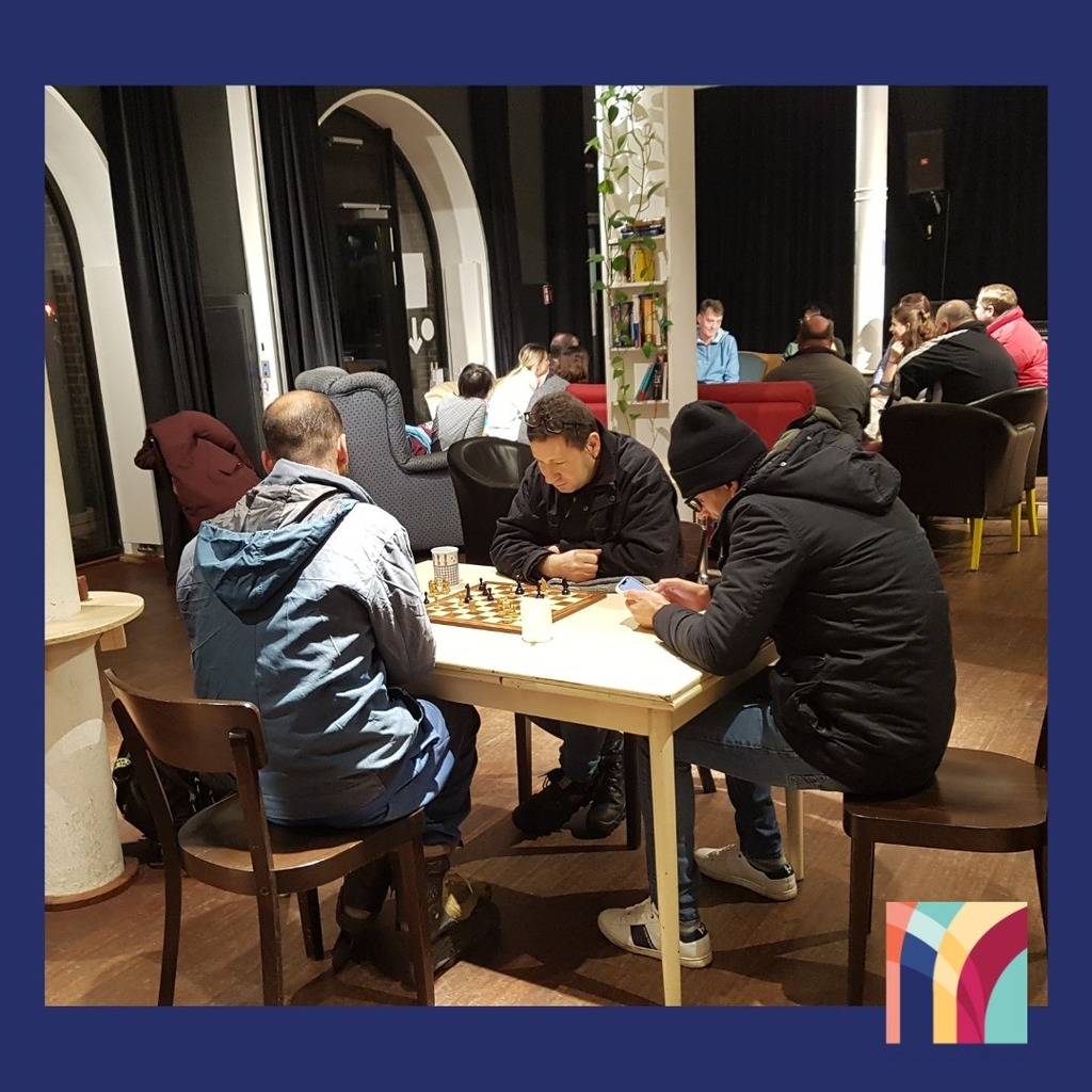 Wusstest du, dass Mark gerade den "Schachherbst" im mosaique ausgerufen hat? Noch bis 5. Dezember treffen sich regelmäßig Schachbegeisterte bei uns und veranstalten ein Turnier, parallel zur Begegnungsstätte.

Ein schönes Beispiel, das zeigt: mosaique ist das, was DU draus m…