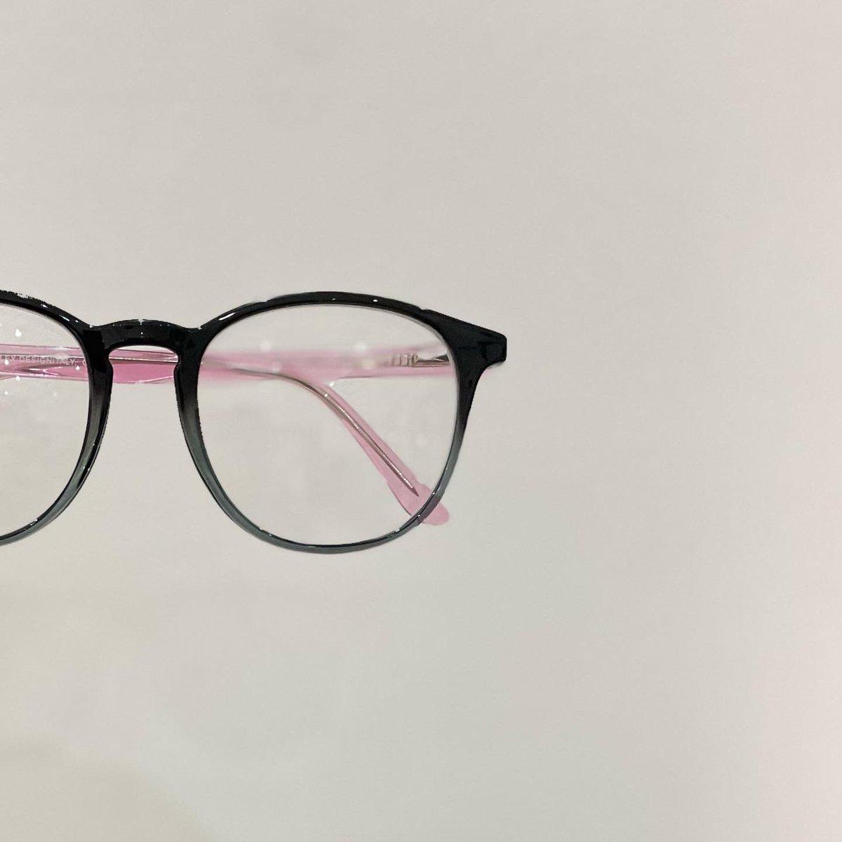 theeyebooth's tweet photo. Time for a change? 👓 

Contact us! 

#optom #optometry #glasses #theeyebooth #theeyeboothoptometrist #vision #spectacles #bedfordview #jhb #eyegram #eyetest #eyecare #eyes #spectacles #sunglasses #fashion #TrendingNow https://t.co/vXiE9mzs1u
