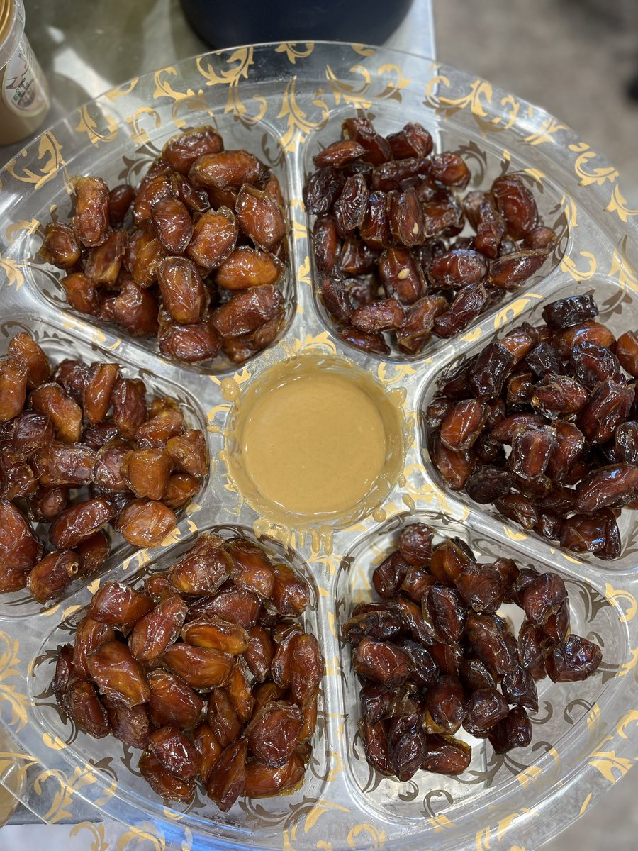 من خيرات ارضنا نأتيكم بنخبة منتجاتنا الثرية المتنوعة
- الذبايح النعيمي
- الحاشي
- الحمام اللاحم
- تشكيلة واسعة من تمور المملكة 
- طحينية السمسم البلدي
للطلب و الاستفسار 
0500553417