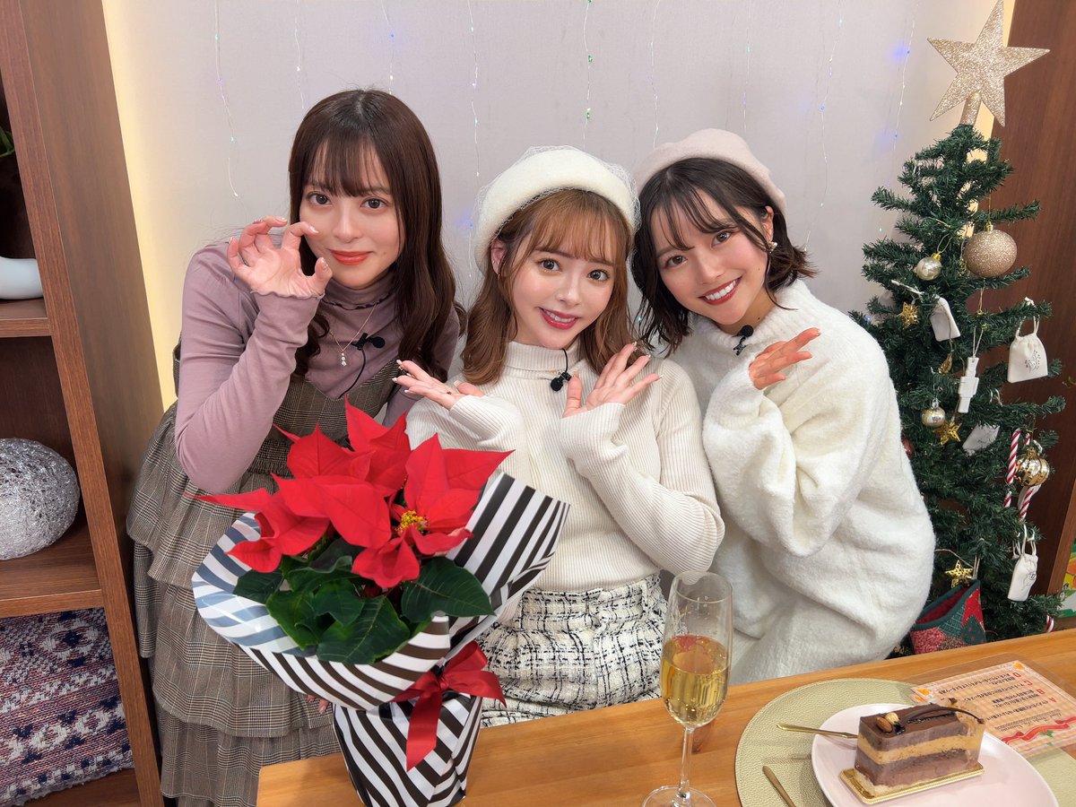 miya_chiharuu's tweet photo. ろくデンちゃんねるのYouTube撮影だったよ～🥰
めちゃめちゃクリスマス🎄🎁✨
楽しみにしててね❤❤ https://t.co/Yaqh8Xj7LZ