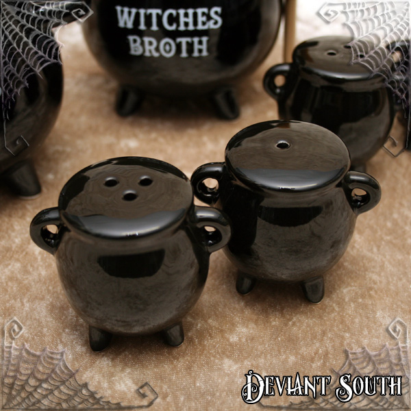 DeviantSouth's tweet photo. Check out this adorable cauldron shaped cruet set!

Shop online: https://t.co/0qThrS6DYZ

#CauldronShaped #WitchyKitchen #DeviantSouth #PaganGifts https://t.co/lpXXFit8KR