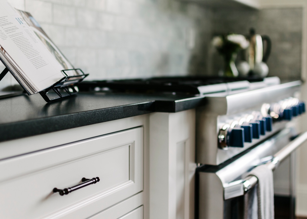 ekabuild's tweet photo. We have a recipe that stands the test of time at EKA Build, it is "Better Process, Better Home, Better Life."

What is the recipe that stands the test of time, returning to your kitchen every holiday? Share in the comments!

#EKAbuild #itsinthedetails #kitchengoals #kitcheninspo https://t.co/n0GmZKJqac