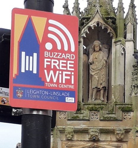 LLTCNews's tweet image. If you're visiting @market_lb today did you know there's FREE #FriendlyWiFi in the High Street which is suitable for the whole family to use?

Search 'Buzzard Free WiFi' in your settings!

#LeightonBuzzardLocal #KeepingitLocalLB #ExploreLeightonLinslade