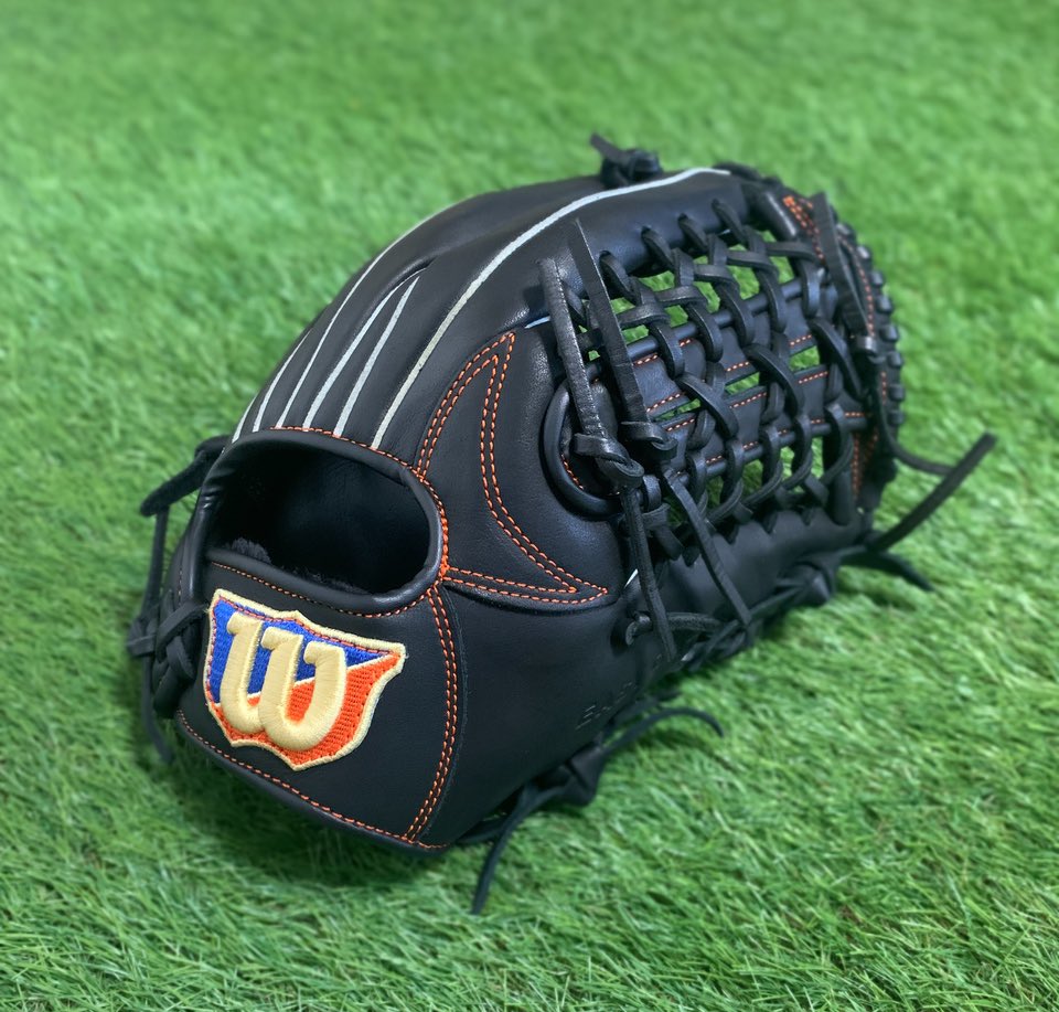 clean_glover's tweet image. 【簡単に捕球できるグラブ】

ウイルソンのEZCシリーズ

EZCって何だろう…???って
思ってたので調べたら
Easy Catchって意味でした。

…Zは？

小中学生には凄く使い勝手の良い
シリーズなのではないでしょうか？

個人的にもうちょっっとだけ
土手に硬さが欲しいかも😅

#クリラバメンテ #EZC