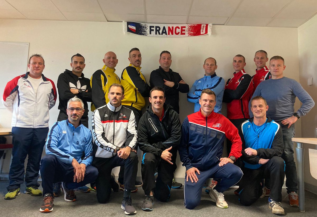 SDIS41's tweet photo. Les encadrants des activités physiques du #centre et du #Morbihan viennent de suivre une formation #EAP2 d’une durée de 80 heures au #CFIS du #SDIS41. 11 candidats ont participé dont 2 de #loiretcher : 8 ont passé l’examen avec succès. Ce stage était mis en place par le @cnfpt. https://t.co/RBJwIjIlRi