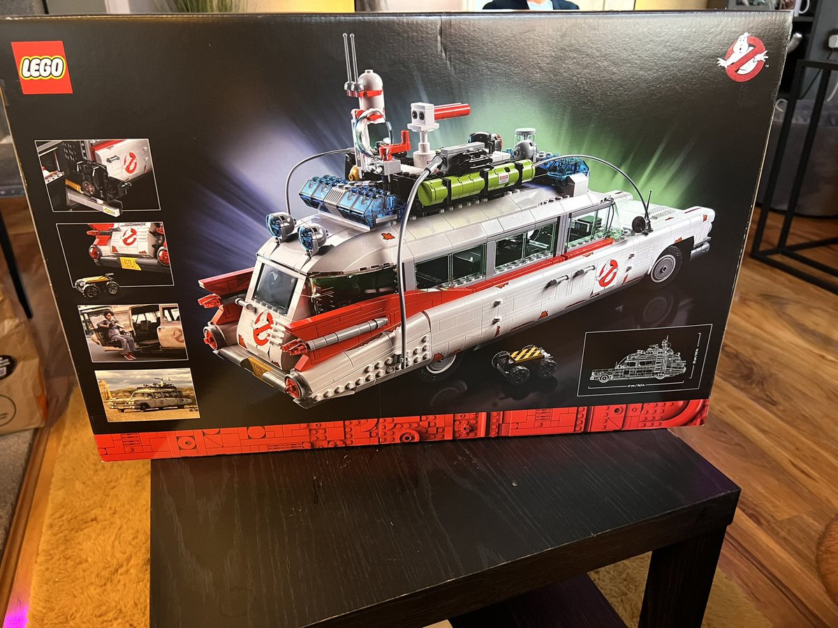 Todays task it’s a hard life but someone’s gotta play with Lego. I don’t care that I’m 43 🤷‍♂️