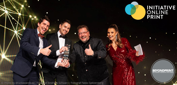 beyondprintde's tweet photo. Die OMS Online Mailing Service GmbH aus Kaarst hat die Jury der Druck&amp;Medien Awards 2022 überzeugt und ist mit den IOP-Award als innovativster Onlinedrucker des Jahres ausgezeichnet worden. Herzlichen Glückwunsch! 🎉
https://t.co/sJYOhLaYYT
 
#Onlineprint #IOP #beyondprint https://t.co/xniWSWBzUC
