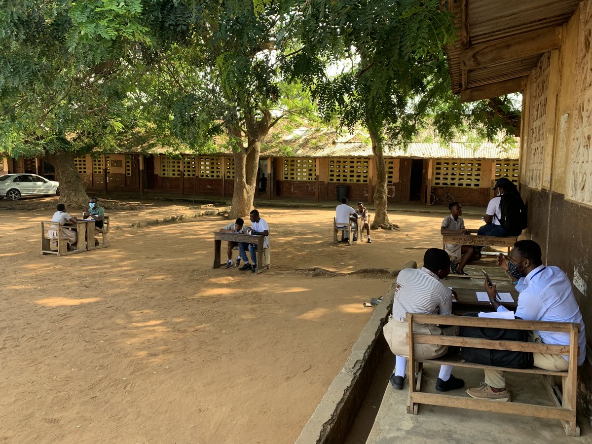 OneHealthBonn's tweet photo. #OneHealth PhD researcher Janosch Klemm is currently conducting surveys at different Junior High Schools in Accra, Ghana. His research focuses on the influence of the school food environment on dietary choices and health outcomes. Learn more about it here: https://t.co/6KiLbIQciy https://t.co/tIOJ1plMVX