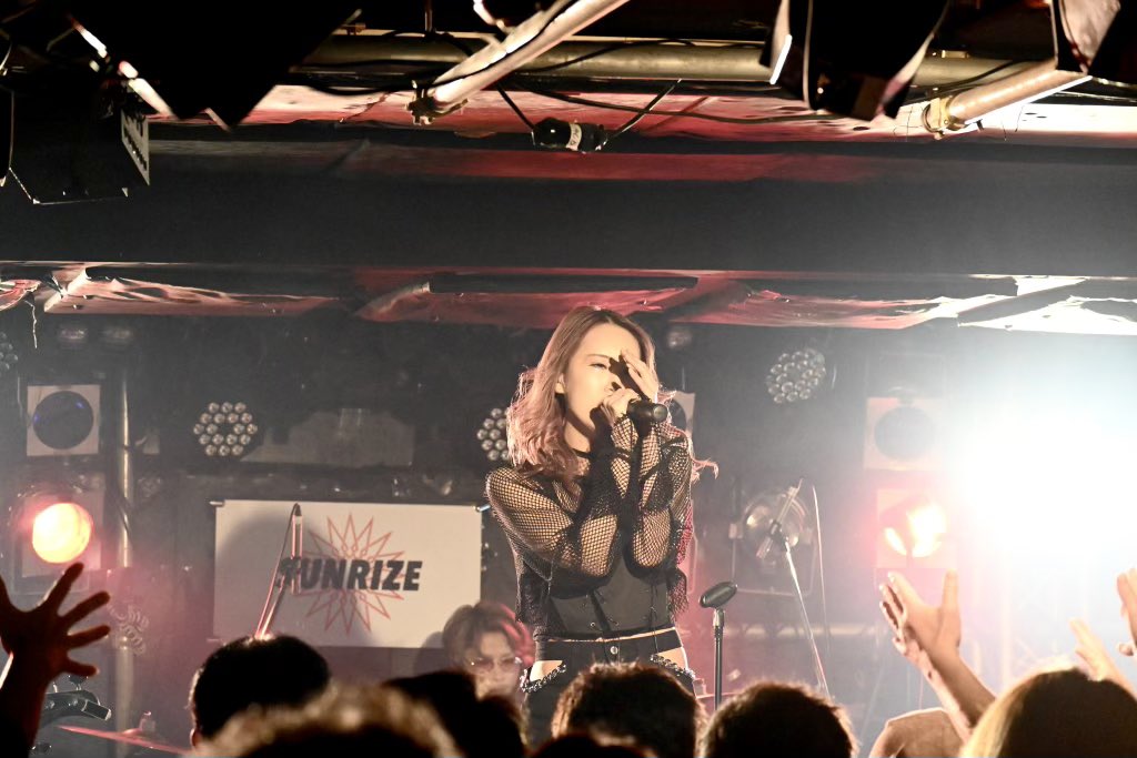 Aya_Bas2's tweet photo. 20日はSHINKAIさんから素敵な曲をお借りして、SEに使用させていただきました。
Victimsの別ver.力強くて儚くて…幕開けに相応しいOPでした。
SHINKAIさんありがとうございました🔥

photo by heiji

11/20彪主催LIVE
アーカイヴ(12/4迄販売)👇
https://t.co/QRM0r34xw2 https://t.co/T58B3lRA02