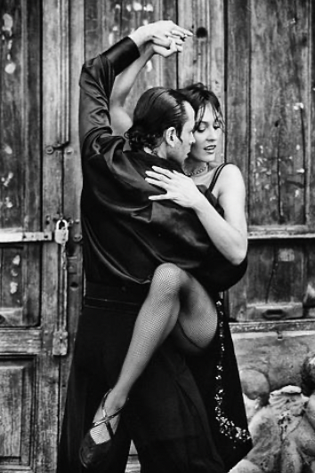 Her ülkenin kendine özgü müzikleri ve dansları vardır. Biz Keşif Tutkunu olarak Arjantin Tangosunun hastasıyız! #Arjantin #Tango #DünyaKupası #dans