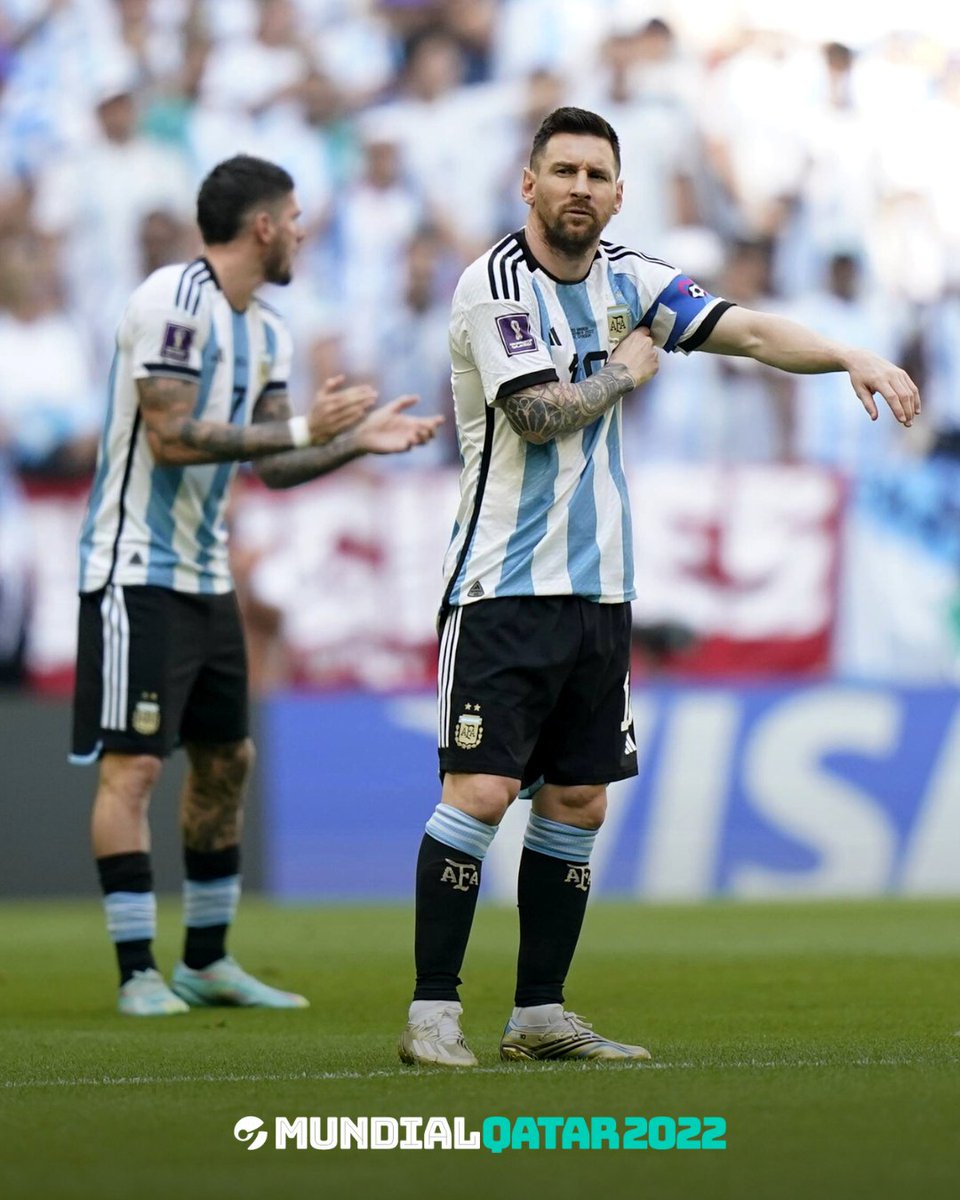clarincom's tweet photo. HOLA, CAPITÁN 😍

📸 @Ferdlaorden https://t.co/1AkgHdPoXD