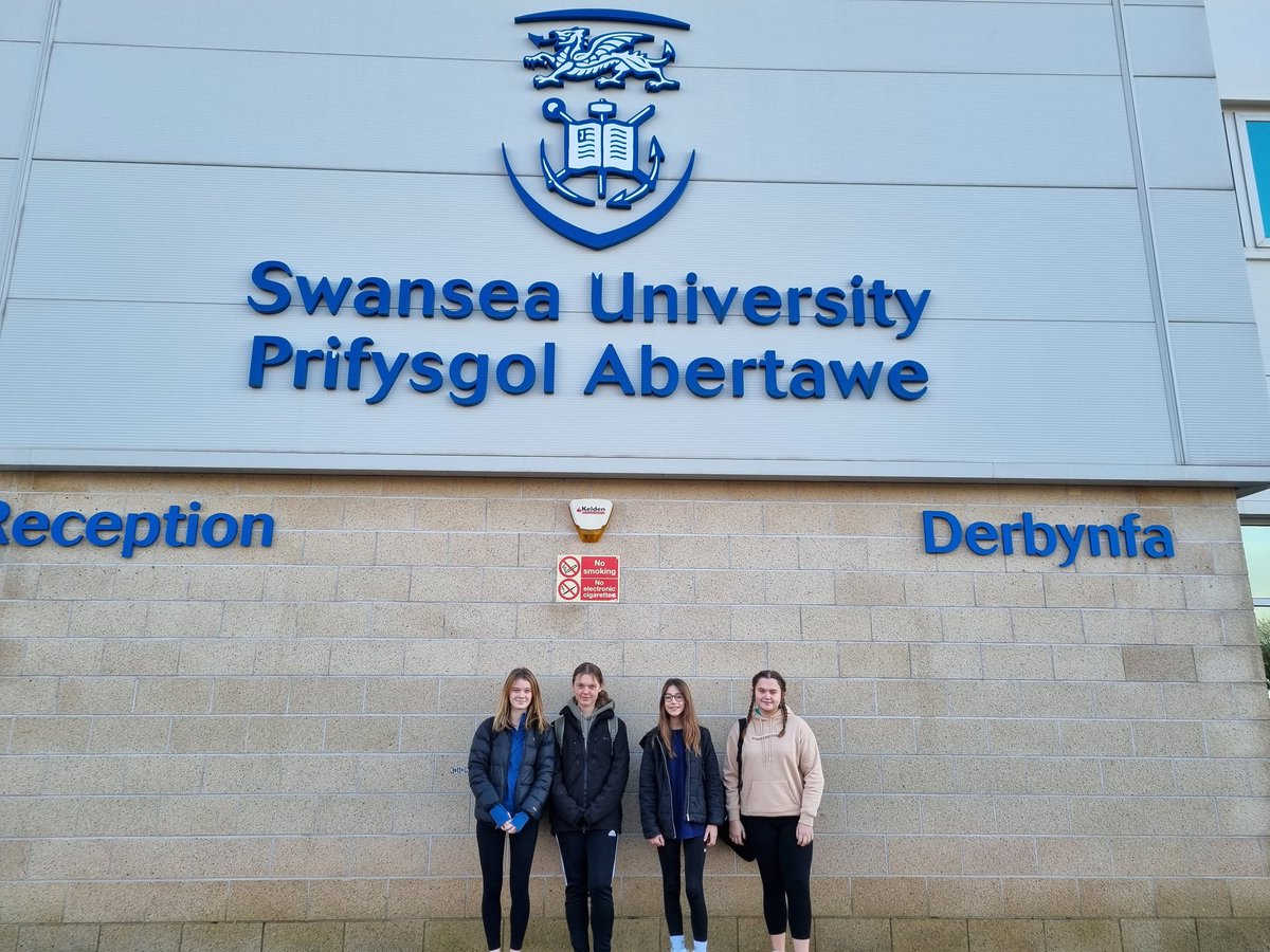 Mon_Connect's tweet photo. Monlife Leadership Academy excited and ready for Today's @YACymru Gold Conference 🙌🏴
Plenty of learning ,networking and workshops .🤗
#YACymru
#sportwales https://t.co/O2XbP0isht