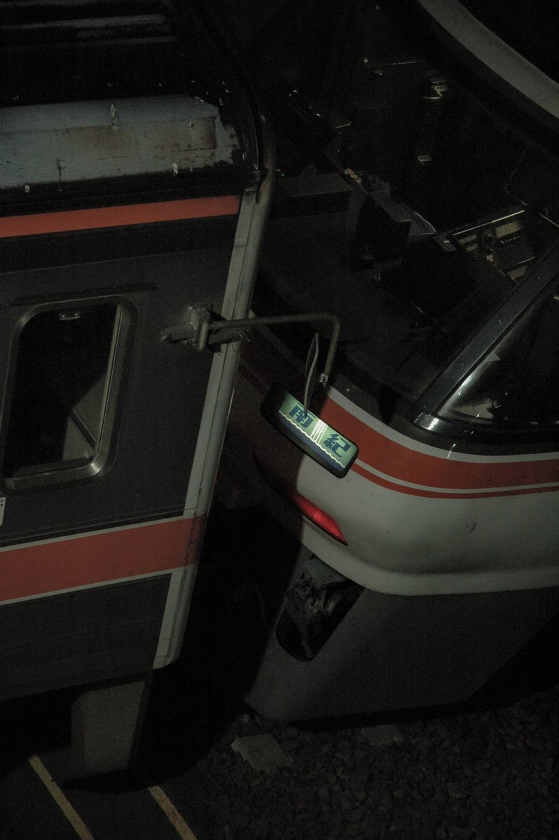 ro17_ko's tweet photo. 11/16 
キハ85+キハ11車輪添削 https://t.co/LuBB8gAyD6