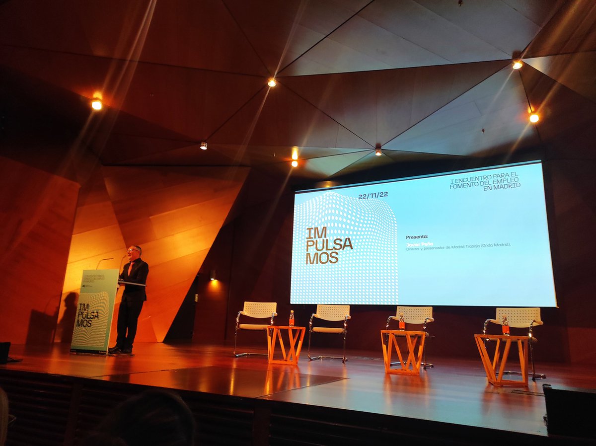 amartando's tweet photo. En el I Encuentro para el fomento del Empleo en Madrid de la @aempleomadrid hablando de inserción laboral cuando se parte del riesgo de exclusión social https://t.co/euVFvC0sWr