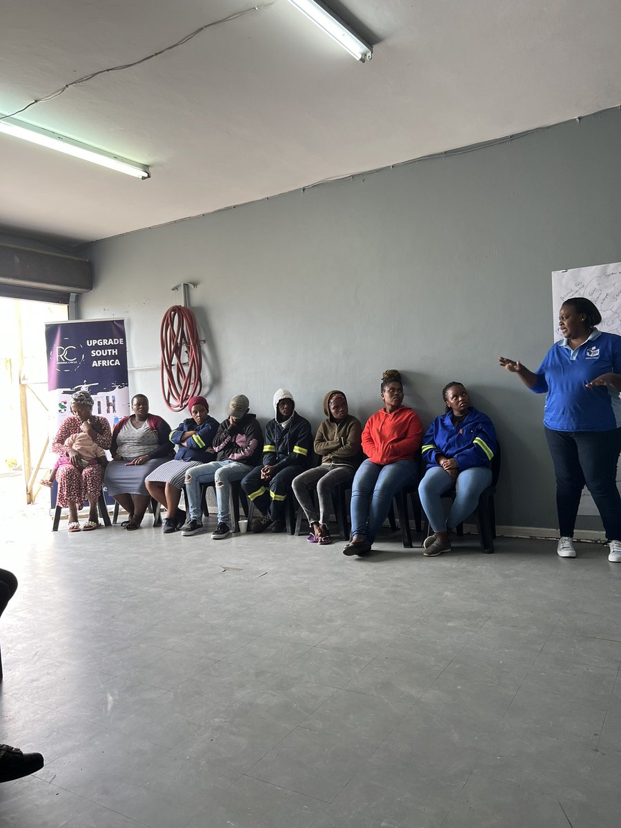rivonia_circle's tweet photo. [DEMOCRACY BUILDER- DUNCAN VILLAGE]

“We need to rise up and realise that we are all actually leaders. Unless we rise , our situation will not change”

In discussing governance, the community says they are ready to change the future

#ActionCircle https://t.co/dqyDoDRdYb